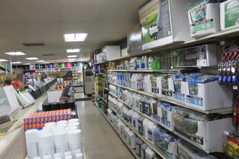 cherokeefeedandseedgainesvillegrandopening_20140424_046