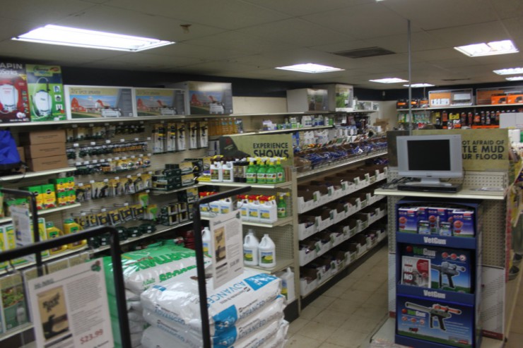 Cherokee Feed & Seed - Gainesville, GA - Farm supplies, feed and pet supplies.